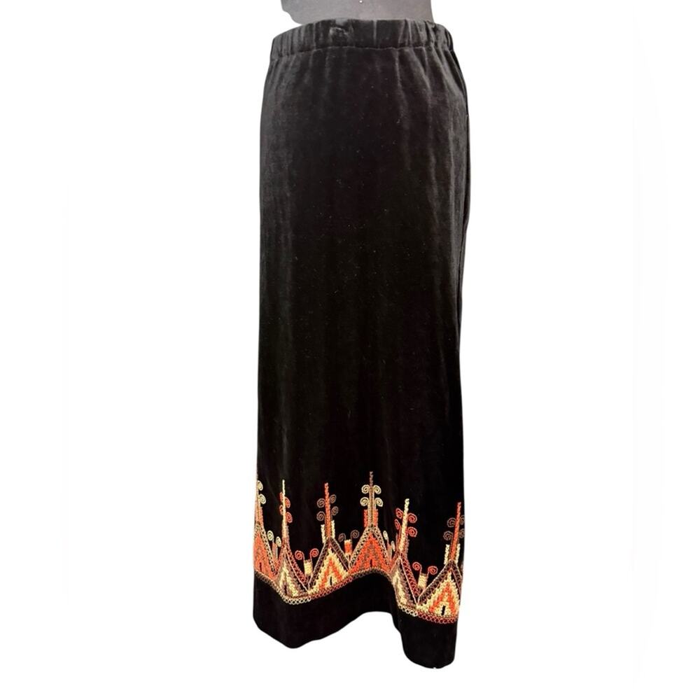 Vtg Velvet Embroidered Hem Boho Maxi Skirt Womens Size M Whimsigoth Artsy - Picture 2 of 3